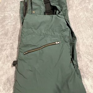 Fenwick chest waiters/pants